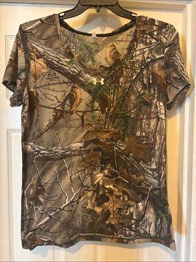 Under Armour Realtree Camouflage Tee - Brown Green Gray Size XL NWOT Heat Gear